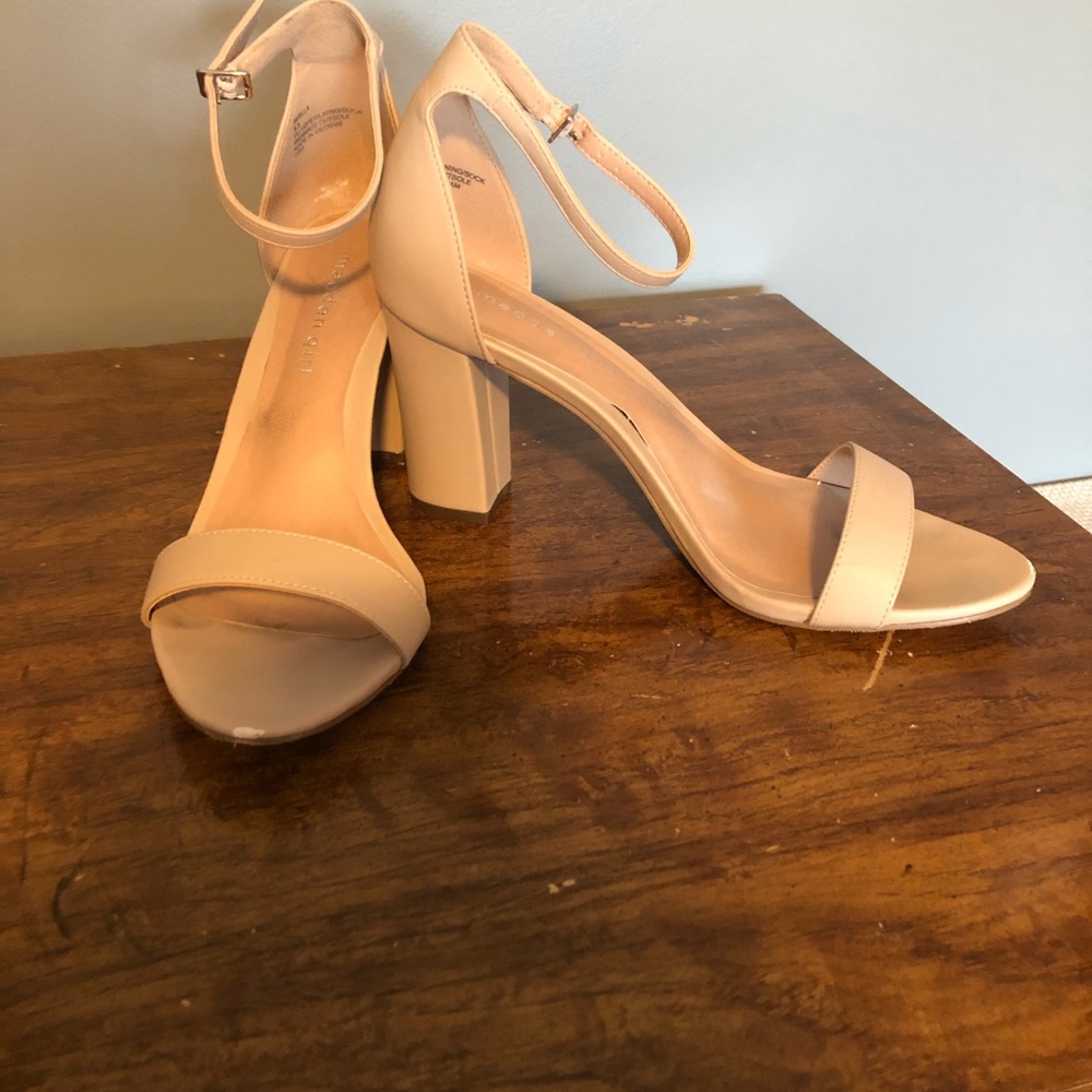 Nude shoes